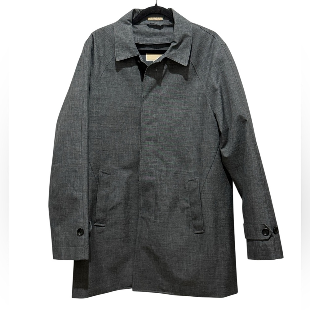 EUC. Michael Kors Men's Collin Slim Fit Rain Coat, dark gray. Size 42R.